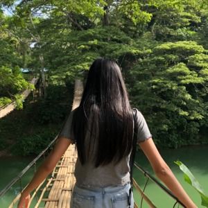 Meet your Posher, Megan